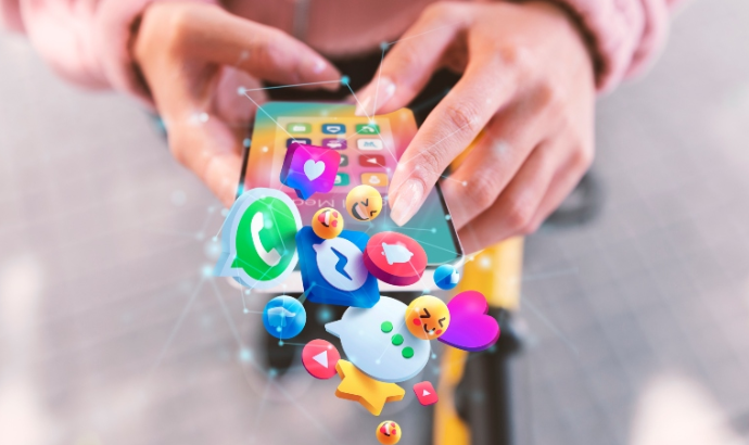 Duke ndjekur shembullin e Australisë, këto vende po shqyrtojnë gjithashtu ndalimin e mediave sociale për të rinjtë